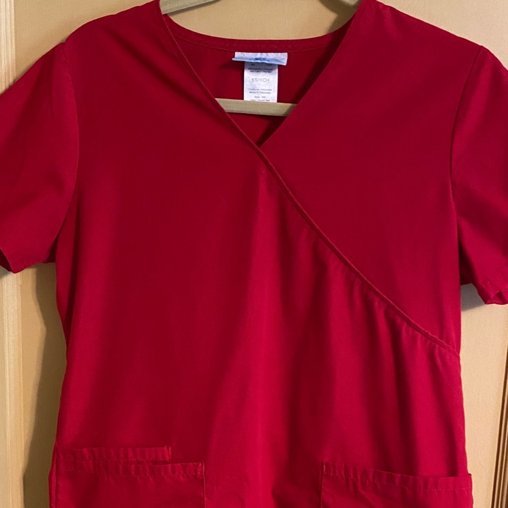 SB Scrubs Red Cinched Back Short Sleeve Scrub Top Sz XS